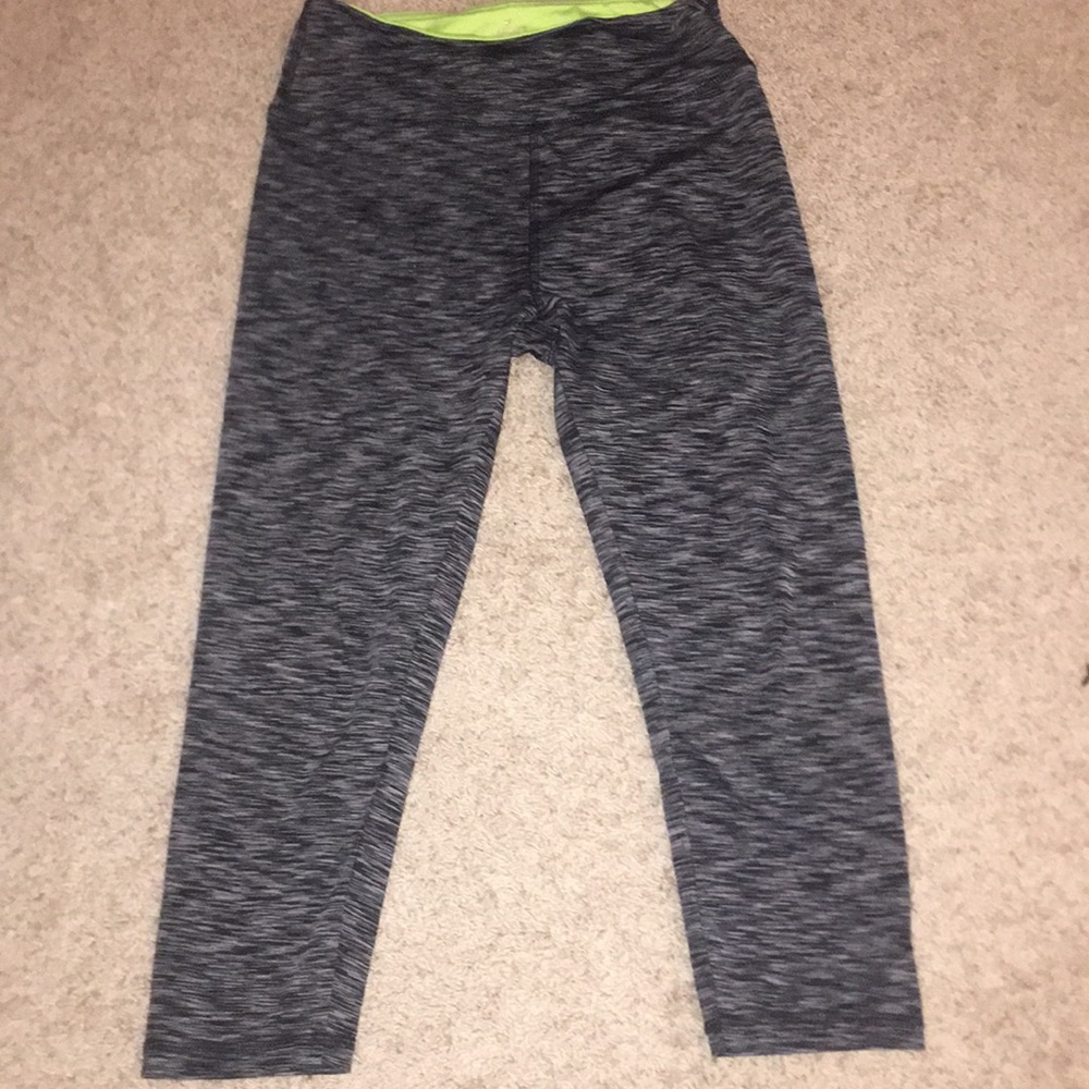 GREY ATHLETIC LEGGINGS